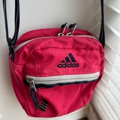 adidas　キッズ　ショルダーバッグ　の画像