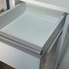 ニトリ レンジ台 食器棚の画像