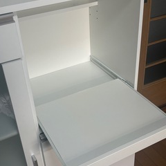 ニトリ レンジ台 食器棚の画像