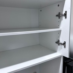 本日限定　食器棚の画像