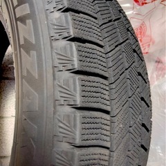 ブリヂストン(BRIDGESTONE) スタッドレスタイヤ BLIZZAK(ブリザック) 195/65R15 91Qの画像