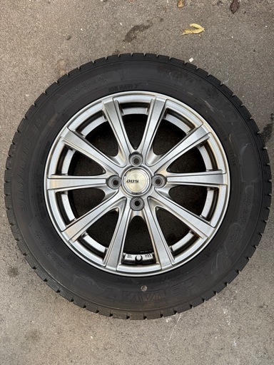 2023年製バリ溝　シエンタやフリードにスタッドレス