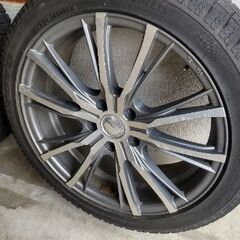 215/45R18バリ山スタッドレスの画像