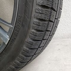 215/45R18バリ山スタッドレスの画像