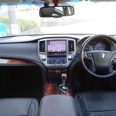 即乗りＯＫ クラウンハイブリッド ロイヤルサルーンG 衝突軽減ブレーキ レーダークルーズ HDDナビ フルセグTV Bluetooth バックモニター コーナーセンサー HID ETCの画像