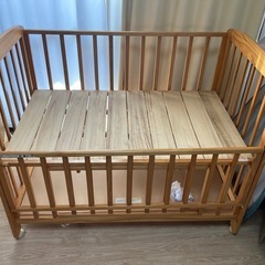 ベビーベッドの画像