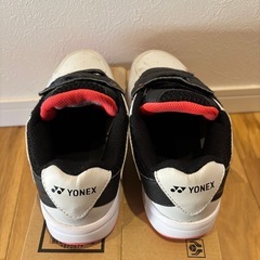 YONEX 室内 テニスシューズ 22cmの画像