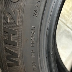 【美品】スタッドレスタイヤ　4本セット　SUVの画像