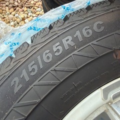 トヨタハイエースホイールタイヤセット の画像