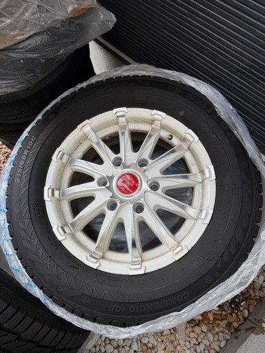 トヨタハイエースホイールタイヤセット