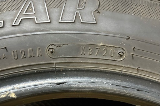 205/65R16 グッドイヤー スタッドレスタイヤ タイヤのみ4本 2020年製造