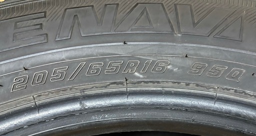 205/65R16 グッドイヤー スタッドレスタイヤ タイヤのみ4本 2020年製造