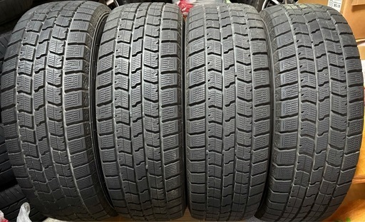 205/65R16 グッドイヤー スタッドレスタイヤ タイヤのみ4本 2020年製造
