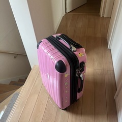 スーツケースの画像