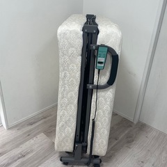 折りたたみ電動リクライニングベッドの画像