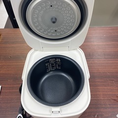 きれい⭐️アイリス 極厚火釜 炊飯器 2022年製の画像