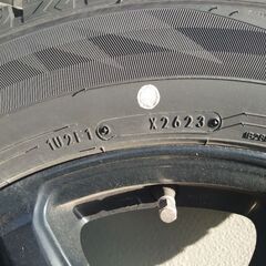 ホイル付きスタッドレスタイヤ　215／60R16の画像