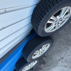 1シーズンのみイボ残り2023年195/65R15スタッドレス30プリウスからwedsジョーカーの画像