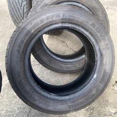 YOKOHAMA タイヤの画像