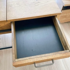 ロージーリビングテーブル  の画像