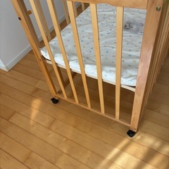 ベビーベッドの画像