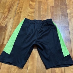 【無料】子供用ズボン150㎝程度の画像