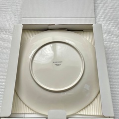 【新品未使用】GIVENCHY 大皿1枚＋小皿4枚 食器セット の画像