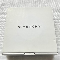 【新品未使用】GIVENCHY 大皿1枚＋小皿4枚 食器セット の画像