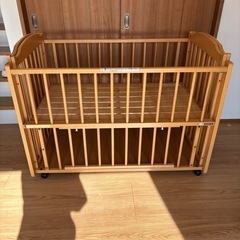 ベビーベッドの画像