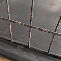 ペット用のケージとトイレのセットの画像