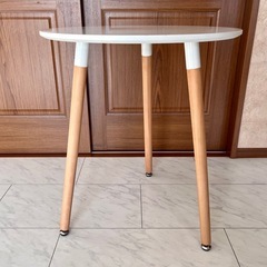 ダイニングテーブル 円形 テレワーク イームズ テーブル 丸テーブル 白 60cm  テーブル カフェテーブル ティーテーブル 一人暮らしの画像