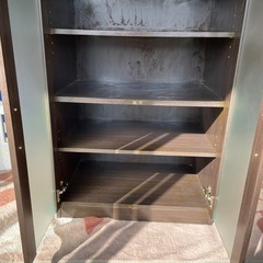 扉付き棚差し上げますの画像