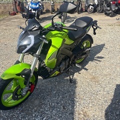 早い者勝ち　　ベネリ125S  限定色の画像