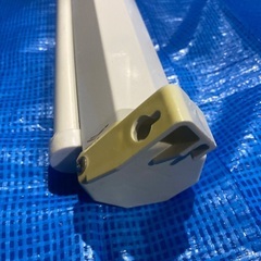 【※返品可能※本日の引き取りで表示価格から4800円引きの5000円】イーサプライ プロジェクタースクリーン 60インチ 4:3 巻き上げ 吊り下げ 天吊り ロール式 壁掛け 大型 ホームシアター EEX-PST1-60の画像