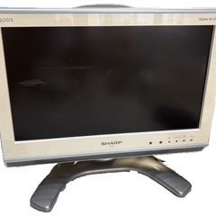 液晶テレビ 16
インチ LC16E1 ホワイト 白 2008年製 の画像