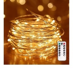 クリスマスツリー(飾り、電飾付き)の画像