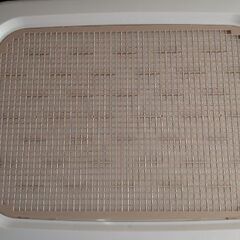 ペット用のケージとトイレのセットの画像