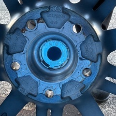 RUヴェゼル215/60R16スタッドレスBS2020年VRXの画像