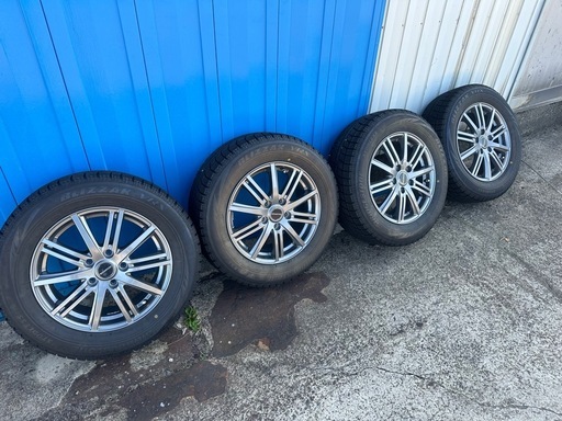 RUヴェゼル215/60R16スタッドレスBS2020年VRX