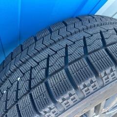 RUヴェゼル215/60R16スタッドレスBS2020年VRXの画像