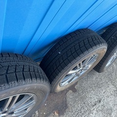 RUヴェゼル215/60R16スタッドレスBS2020年VRXの画像