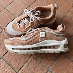ナイキ ウィメンズ エア マックス 97 フューチュラ SEの画像