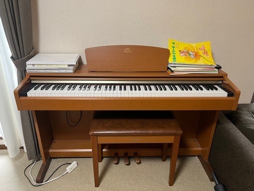 YAMAHA アリウス　電子ピアノ