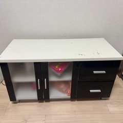 テレビ台の画像