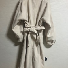 ジュノア　新品タグ付き　コートの画像