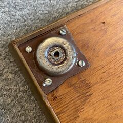 アンティークテーブルの画像