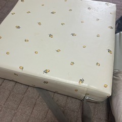 折りたたみテーブルチェア・ベビーグッズの画像