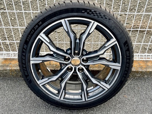 BMW X1 F48後期　Mスポーツモデル　19インチタイヤホイールセット　1本　タイヤほぼ新品　スペアタイヤに　売切価格