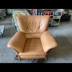 カリモク　ソファの画像