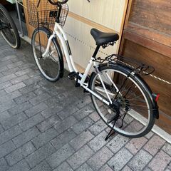リサイクルショップどりーむ荒田店　No566 自転車　シティサイクル　２６インチ　ギア切り替え付き　LEDオートライト付き♪　鍵付き♪　シンプルなママチャリで乗りやすい♪の画像